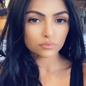 Meet your Posher, Sarajane